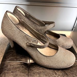 Aerosoles size 12 herringbone Mary Jane Pumps